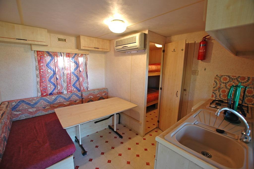 Hotel Camping Europa 2 Capoliveri  Zimmer foto