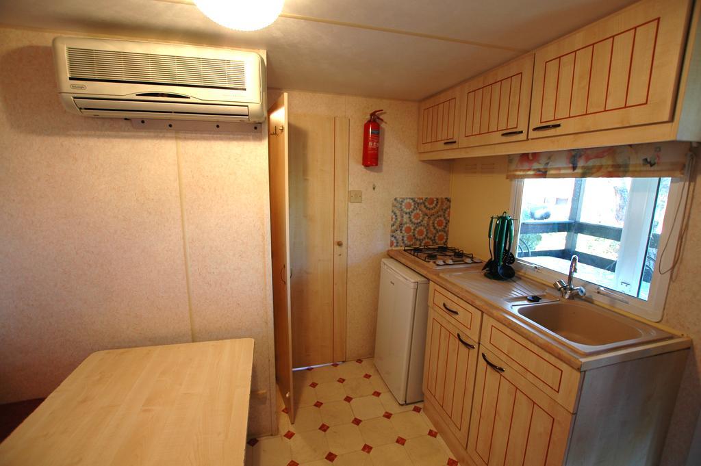 Hotel Camping Europa 2 Capoliveri  Zimmer foto